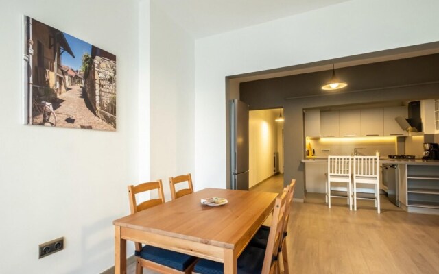 Central Flat Close to Popular Attractions in Sisli