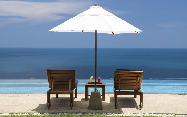 Villa Aye