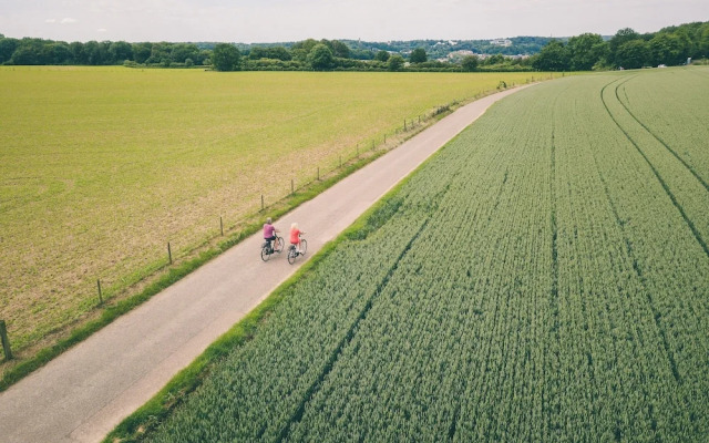 Well-kept Bungalow With Microwave Near Valkenburg