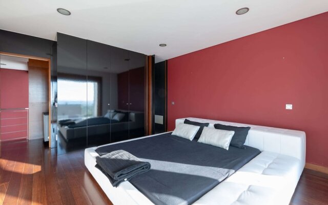 Lovely Holiday Home With Garden