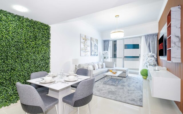 LUX The Marina Ocean View Suite 3