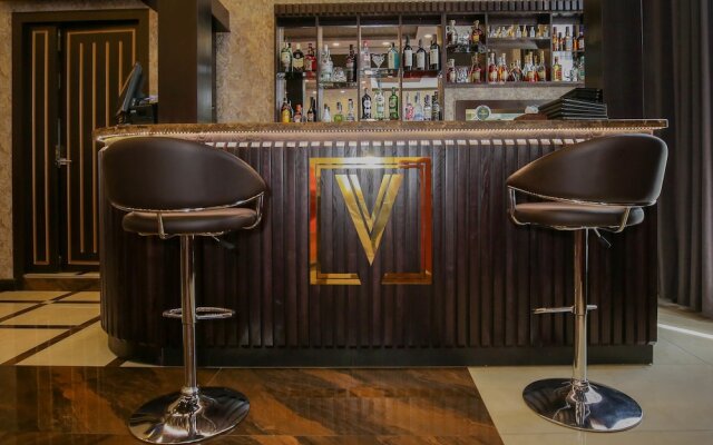V hotel & tours