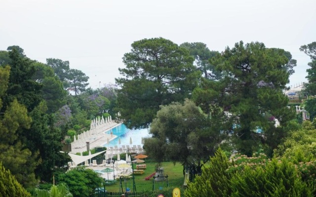 Отель Ma Biche Kemer by Werde Hotels