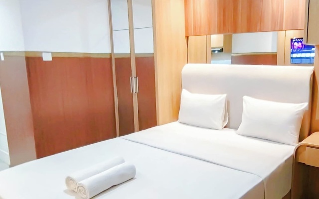 Wooden Touch Studio At Tamansari Skylounge Makassar Apartment – Guest Rooms – Makassar