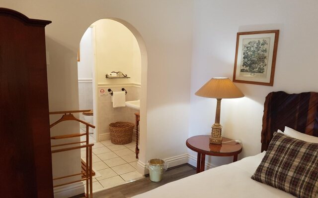 Sherwoods Country House Cc