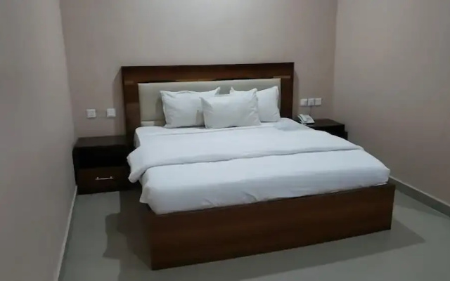 Majesty Realm Hotel