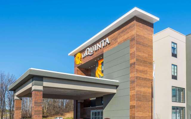 La Quinta Inn & Suites by Wyndham Aberdeen-APG