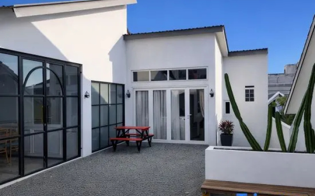 RedDoorz @ Mouza Guest House Antapani Arcamanik Bandung – Exterior – Bandung