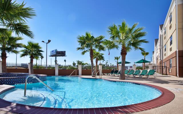 Candlewood Suites Galveston by IHG