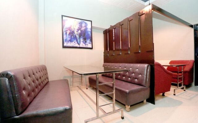 Oyo 39626 Rj Royal Guest House