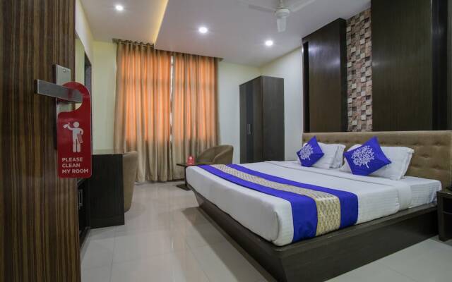 OYO 1546 The Sensation Hotel