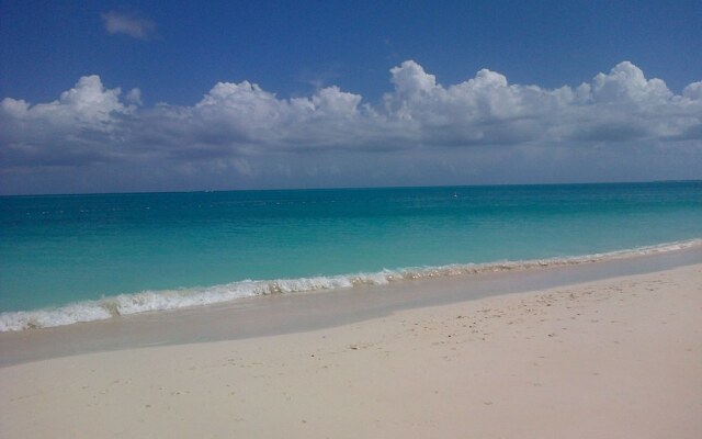 Silver Palm Guest House Turks and Caicos