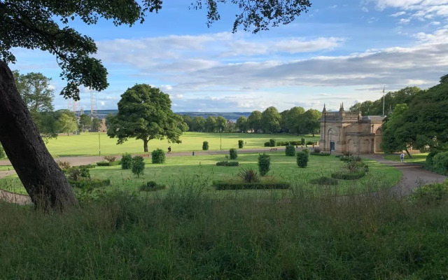 Tranquil Place in Dundee near Docks