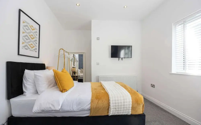Cosy Apartment in the Heart of Sale