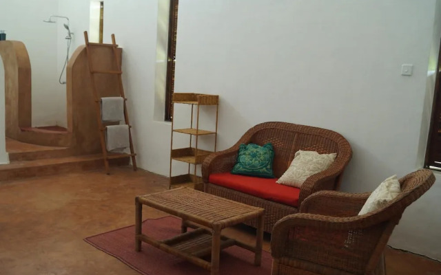 Pangani Cliffs Lodge