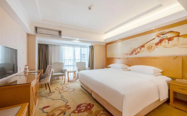 Vienna Hotel Shenzhen Xixiang Gushu Branch