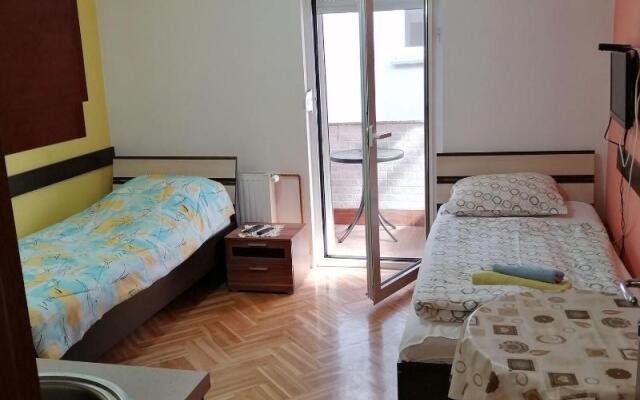 Hotel Apartments  Bella Mare Belgrade