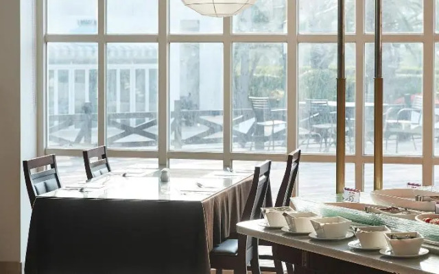 Suites Hotel Jeju
