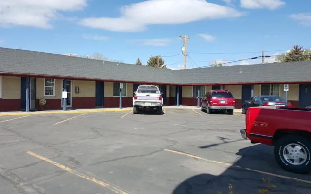 Travelers Motel