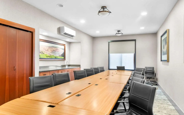 Comfort Inn & Suites Mountain Iron and Virginia