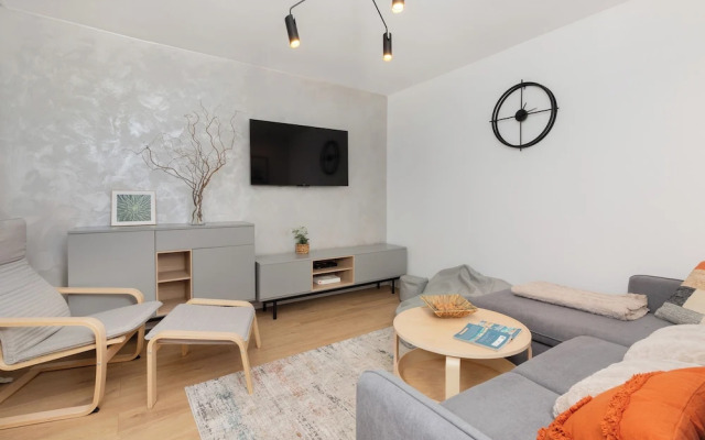 Gdynia Centrum Apartment by Renters
