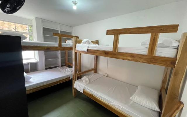Hostal La Bodeguita Del  Mundo Laureles