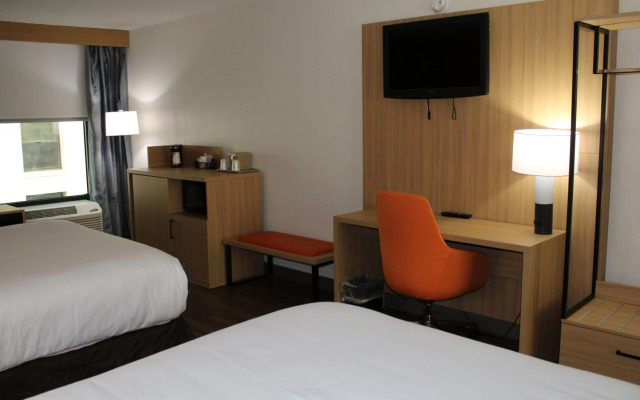 Comfort Inn & Suites Nashville Downtown – Stadium