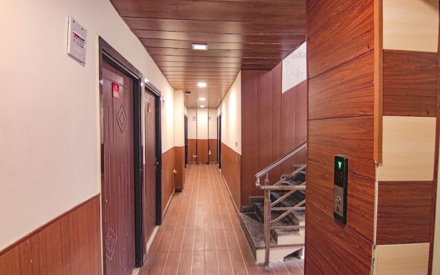 Fabhotel Doon Maira