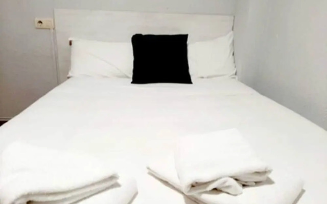 Hostal Carmen by gaiarooms