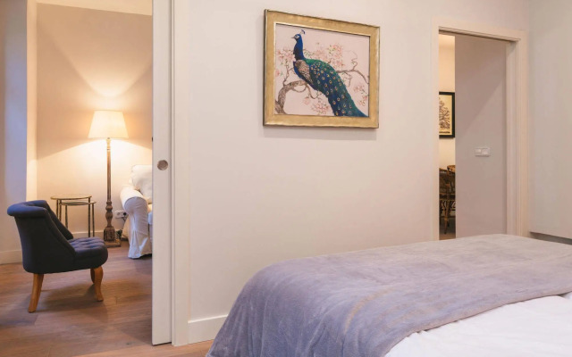 PYR Select Plaza Santa Ana