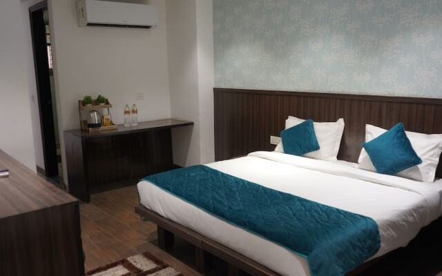 Qotel Hotel Rajouri Garden