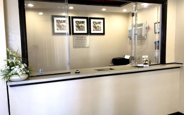 Whistling Pines - Daily & Extended Stay, Elizabeth City