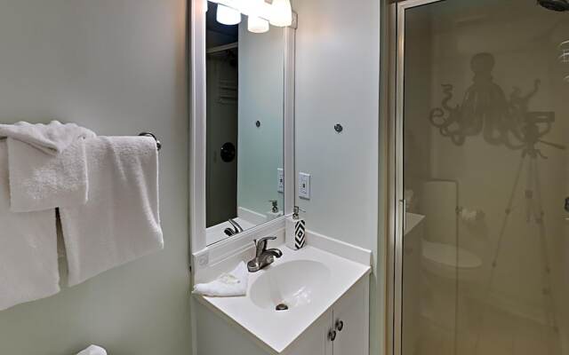 Edgewater Villa #704