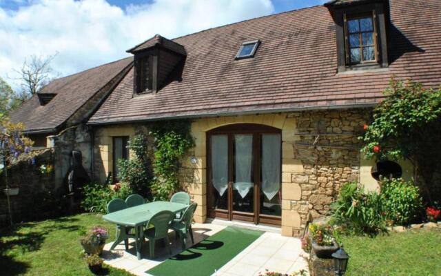 Gîte Saint-Julien-de-Lampon, 3 pièces, 4 personnes - FR-1-616-35