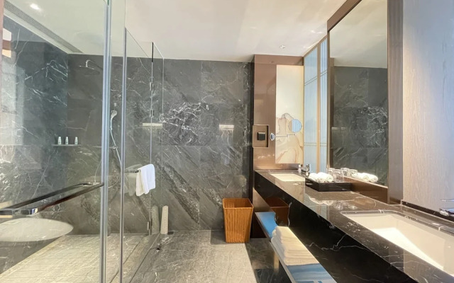 White Swan VYV Hotel