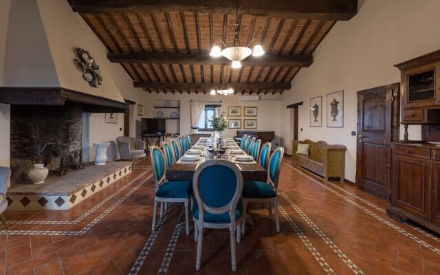 Villa Le Tornaie 14 Emma Villas