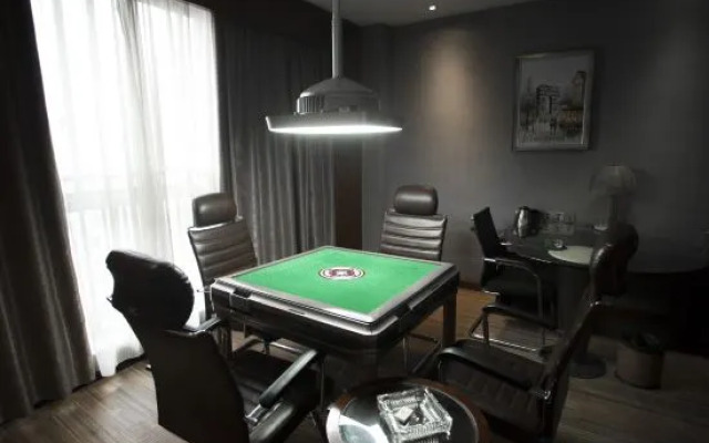 Holiday Inn Ginza (Fuling Commercial Pedestrian Street)