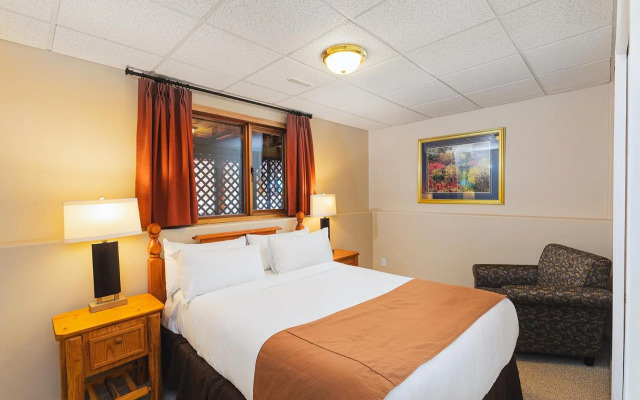 Overlander Mountain Lodge