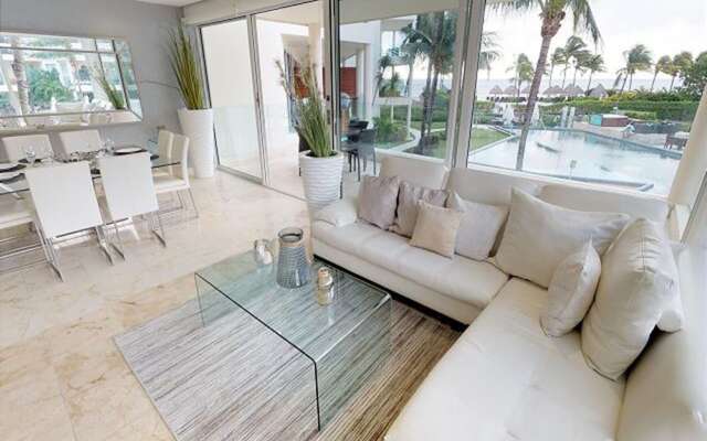 Elements 117 by Tripintravel