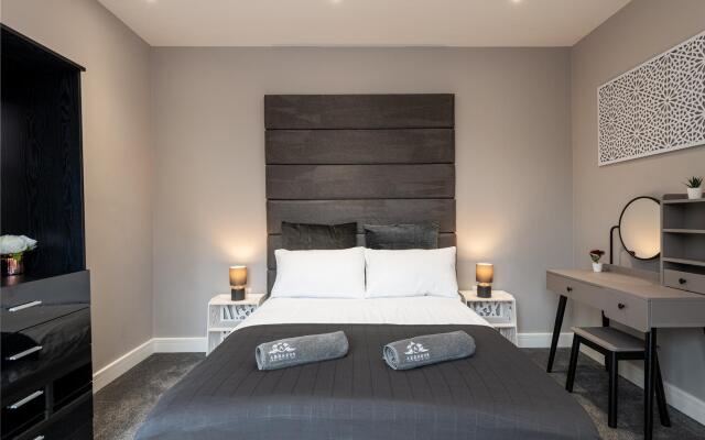 Amazing 1-Bed Apartment
