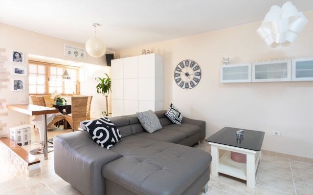Duplex Charco del Valle with Sea View