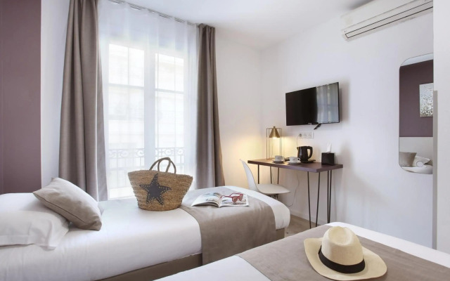 The Alcove Hotel
