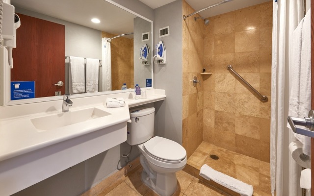 City Express by Marriott Manzanillo