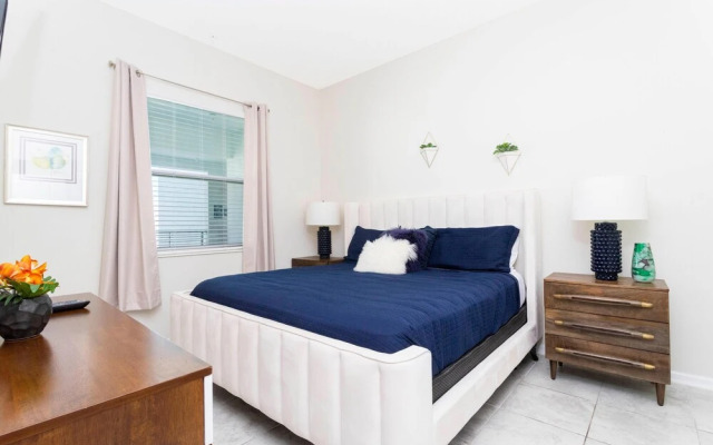 3180 PC - 402 - Storey Lake