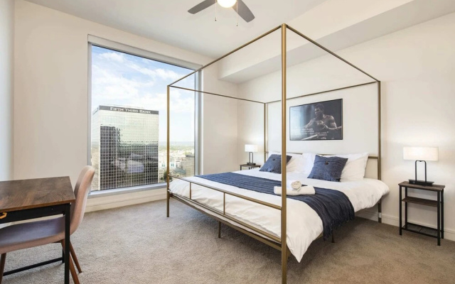 TWO Luxurious Highrises by Cozysuites