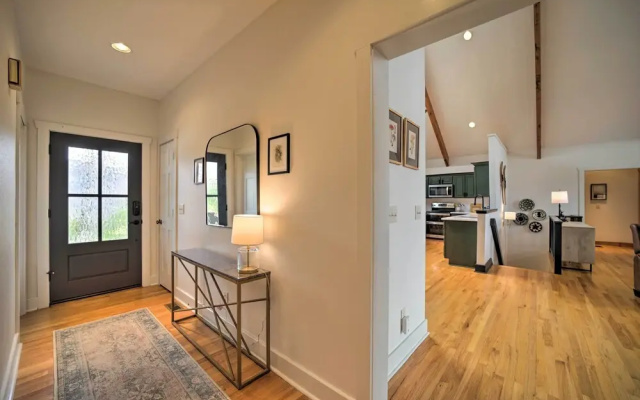 Sapphire Retreat w/ Views, Fire Pit, & Lake Access