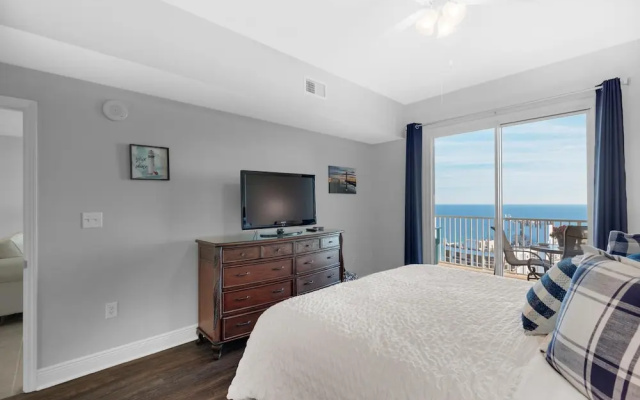 Ariel Dunes I 2304