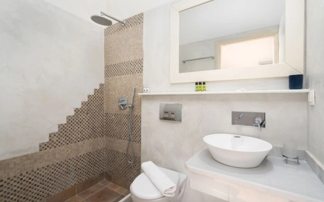 Kapeli Suites