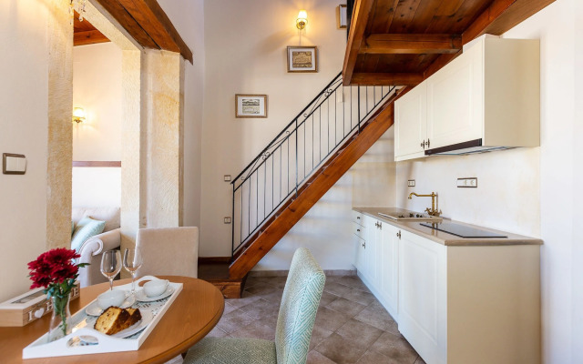 Phaedra Suites