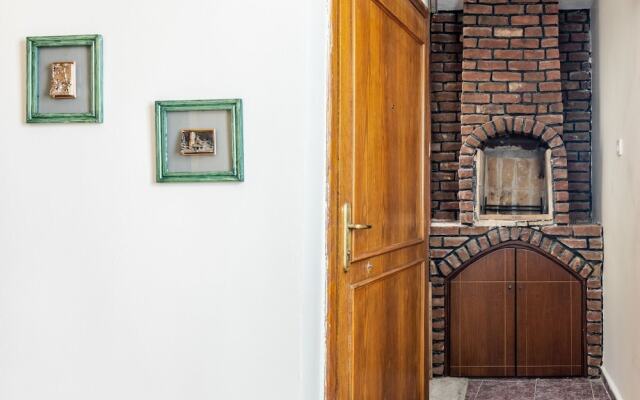 Cozy 1 1 Flat With Sea View in Beyoglu